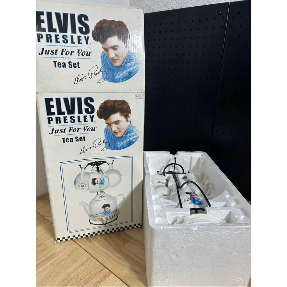 Elvis Presley Tea Set ... Cups, Saucers, Teapot and stand with box